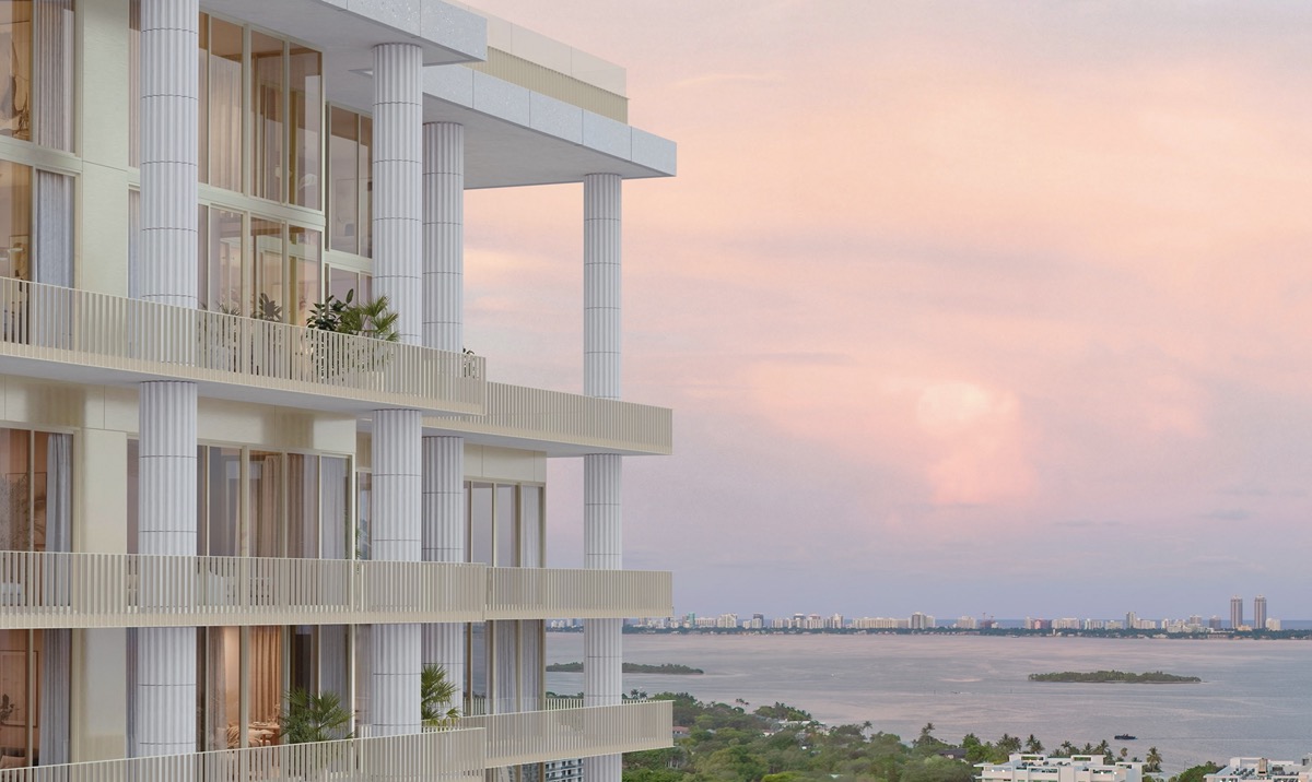 Render de terraza de Miami Design Residences by Fouquet's con columnata y vista a la Bahía de Biscayne