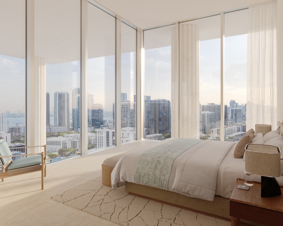 Render de dormitorio de Miami Design Residences by Fouquet's con ventanales de piso a techo y vista al skyline del centro de Miami