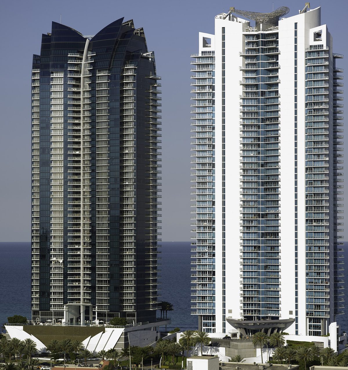 Torres Jade Ocean y Jade Beach al atardecer en Sunny Isles Beach