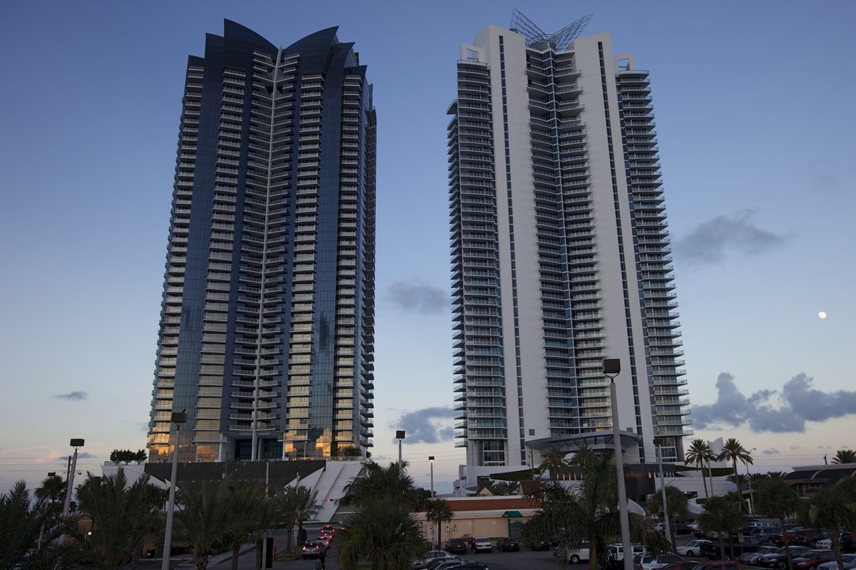 Torres Jade en Collins Avenue, Sunny Isles Beach, en 2009