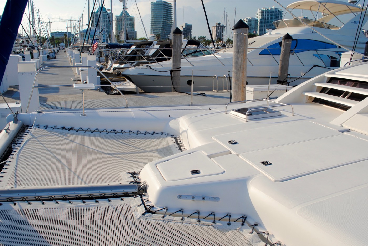 Dinner Key Marina em Coconut Grove, veleiros na Biscayne Bay perto da 2545 South Bayshore Drive