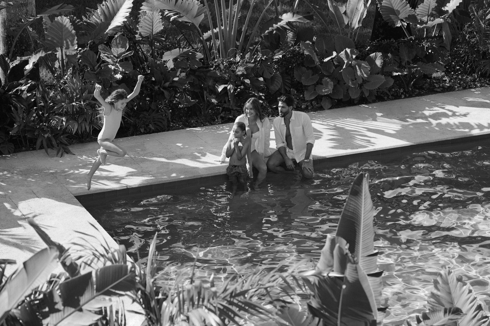 Renderização de piscina e jardins botânicos do Shore Club Private Collection no terreno de três acres em Miami Beach