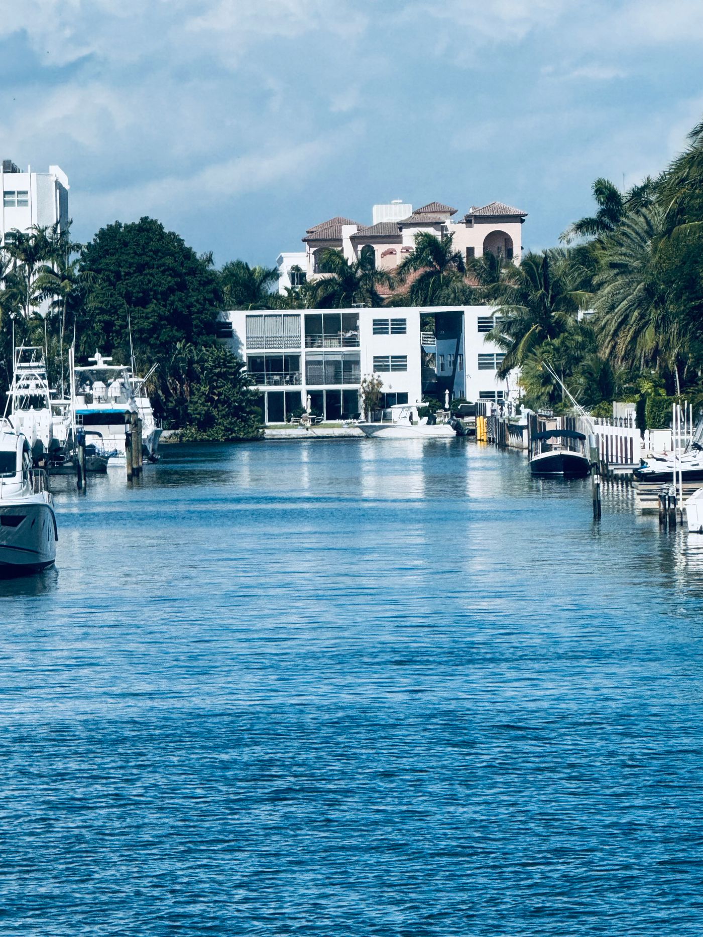 Casas de luxo à beira-mar em Fort Lauderdale perto do distrito da marina da 801 Seabreeze Boulevard