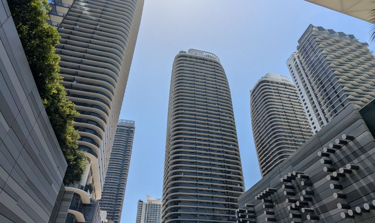 Torres de condominios de lujo de Miami, el producto de marca frente al agua contra el que se compara el precio del Design District