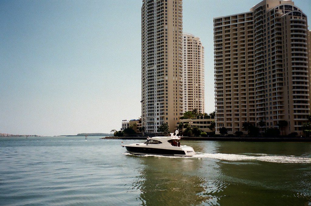 El río Miami en Downtown Miami