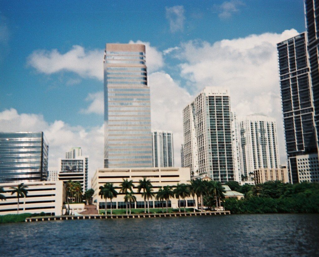 El río Miami y Downtown Miami