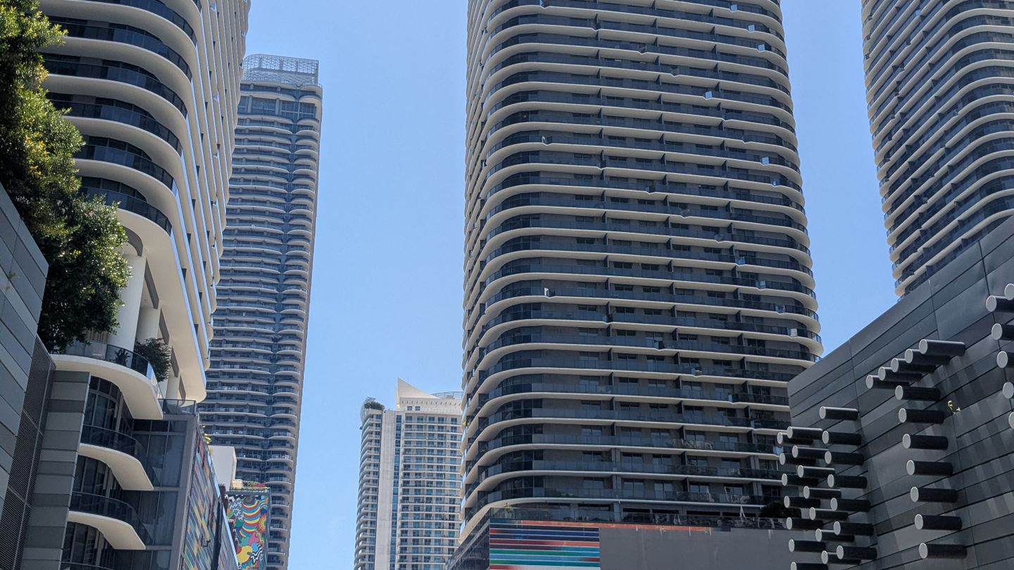 Torres de condomínios em Brickell, Miami, onde se concentram os compradores colombianos e argentinos