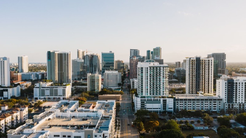 Corredor de torres de Fort Lauderdale perto da Southeast 17th Street onde o projeto Terrasse e proposto
